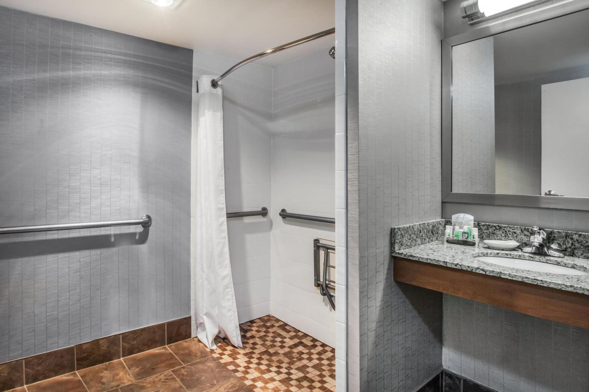 Holiday Inn Saratoga Springs By Ihg Pokoj fotografie